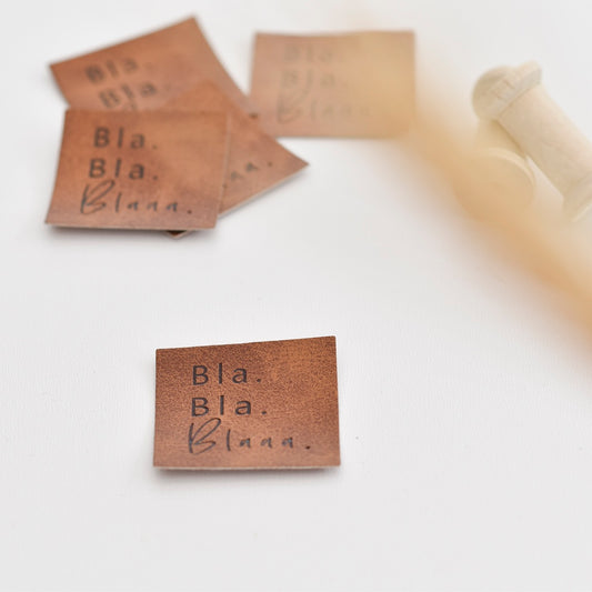 Kunstlederlabel "bla bla bla"