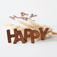 Bild in Galerie-Betrachter laden, Kunstlederlabel Schriftzug "Happy"