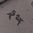 Bild in Galerie-Betrachter laden, Detailansicht Flamingos Geo Safari Jersey Stoff