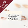 Bild in Galerie-Betrachter laden, Weblabel Living the moment
