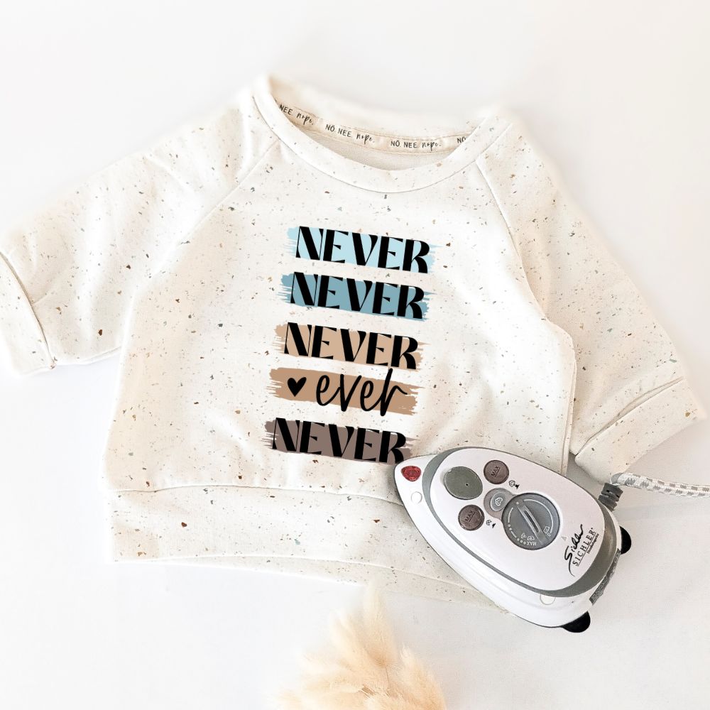 Bügelbild Never ever (blau/braun)