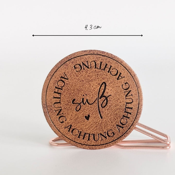 Kunstlederlabel "Achtung süß"