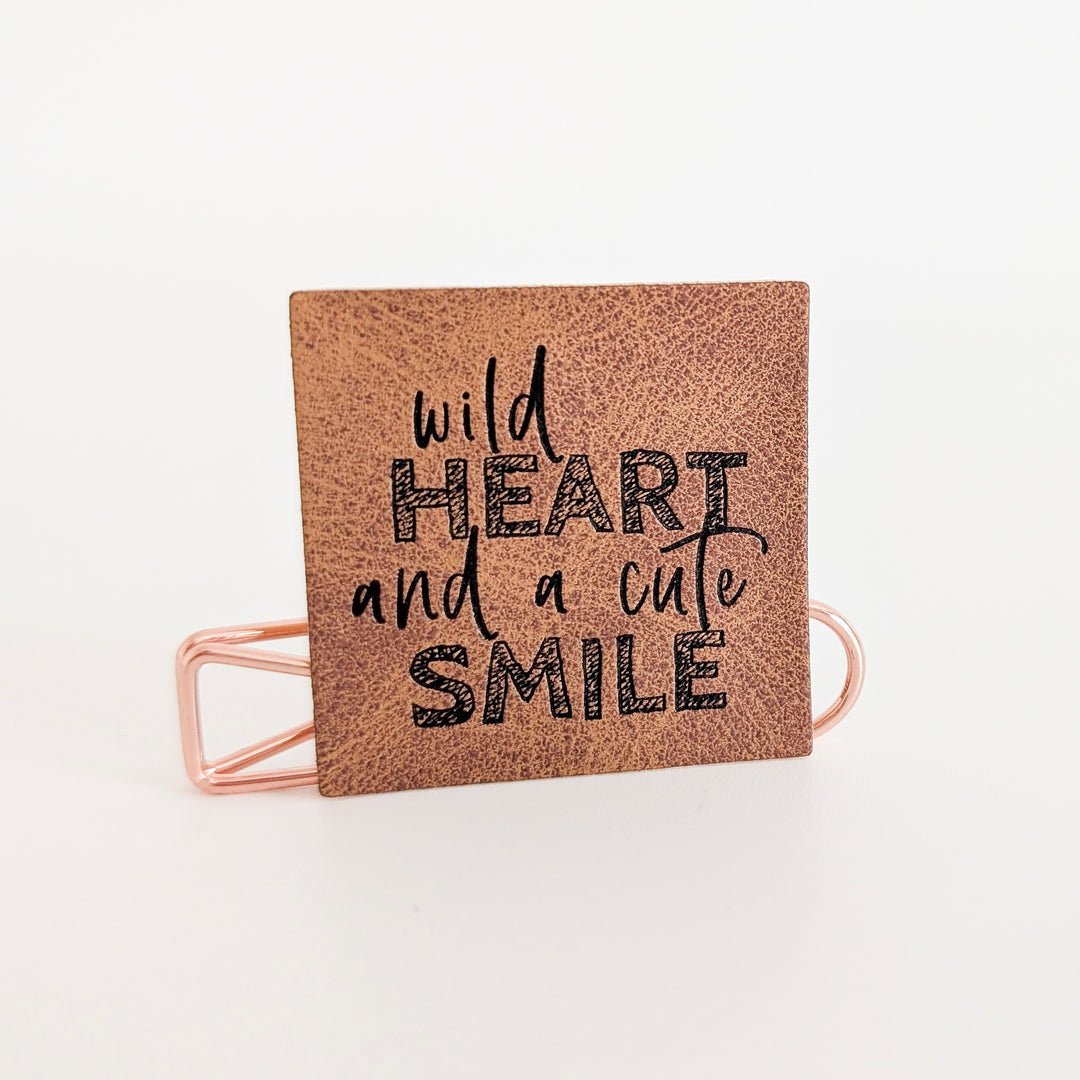 Kunstlederlabel "wild heart cute smile"