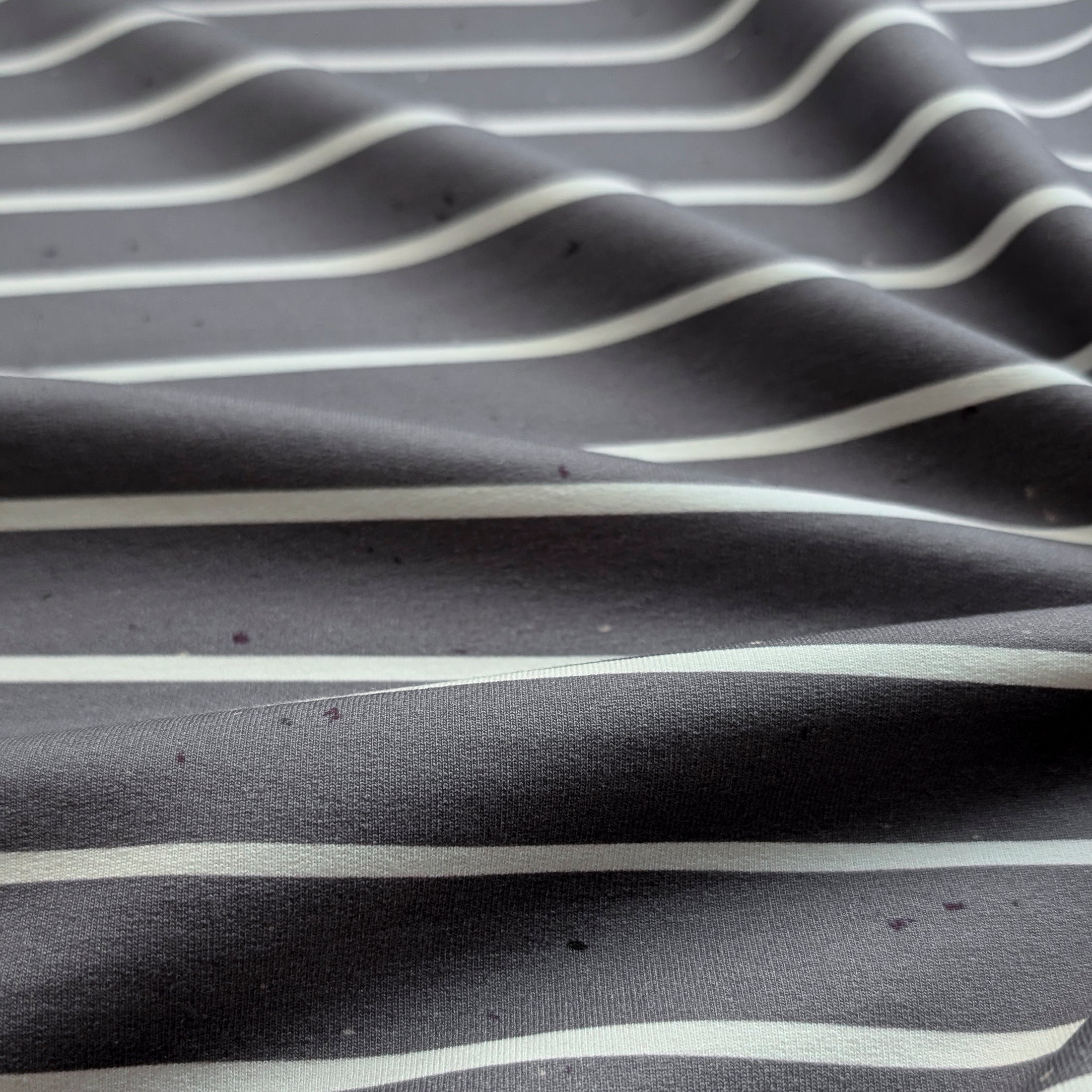 Vorbestellung French Terry Konfetti Stripes anthrazit