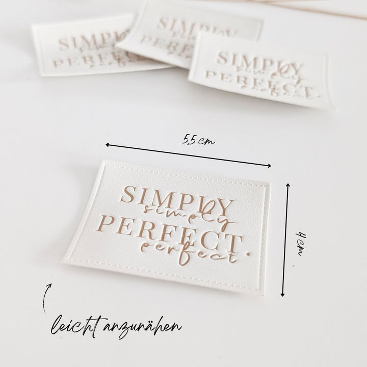 Kunstlederlabel weiß "simply perfect"