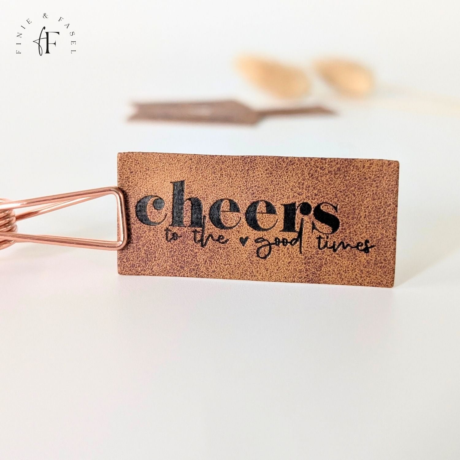 Kunstlederlabel "cheers to the good times"