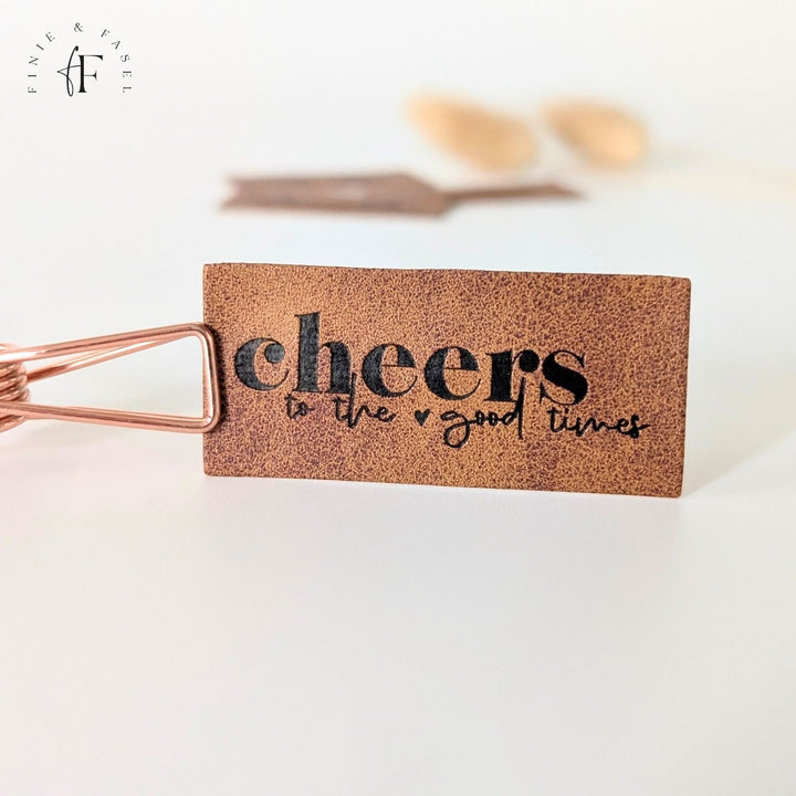 Kunstlederlabel "cheers to the good times"