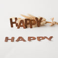 Bild in Galerie-Betrachter laden, Kunstlederlabel Schriftzug "Happy"
