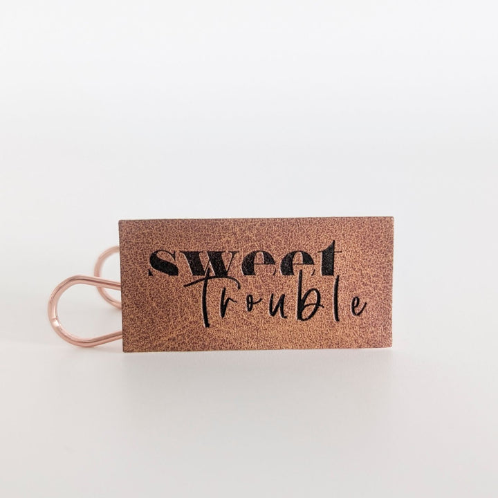 Kunstlederlabel "Sweet Trouble"