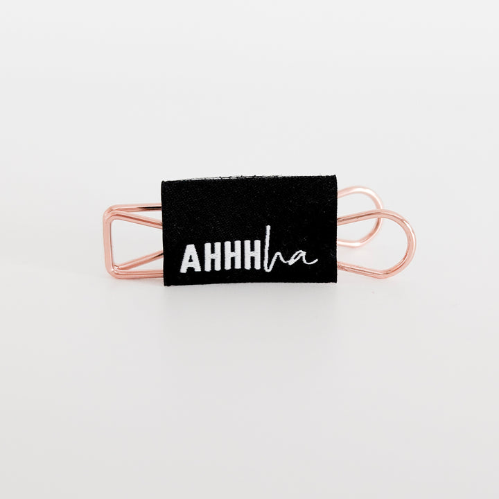 Weblabel schwarz "Ahh ha"