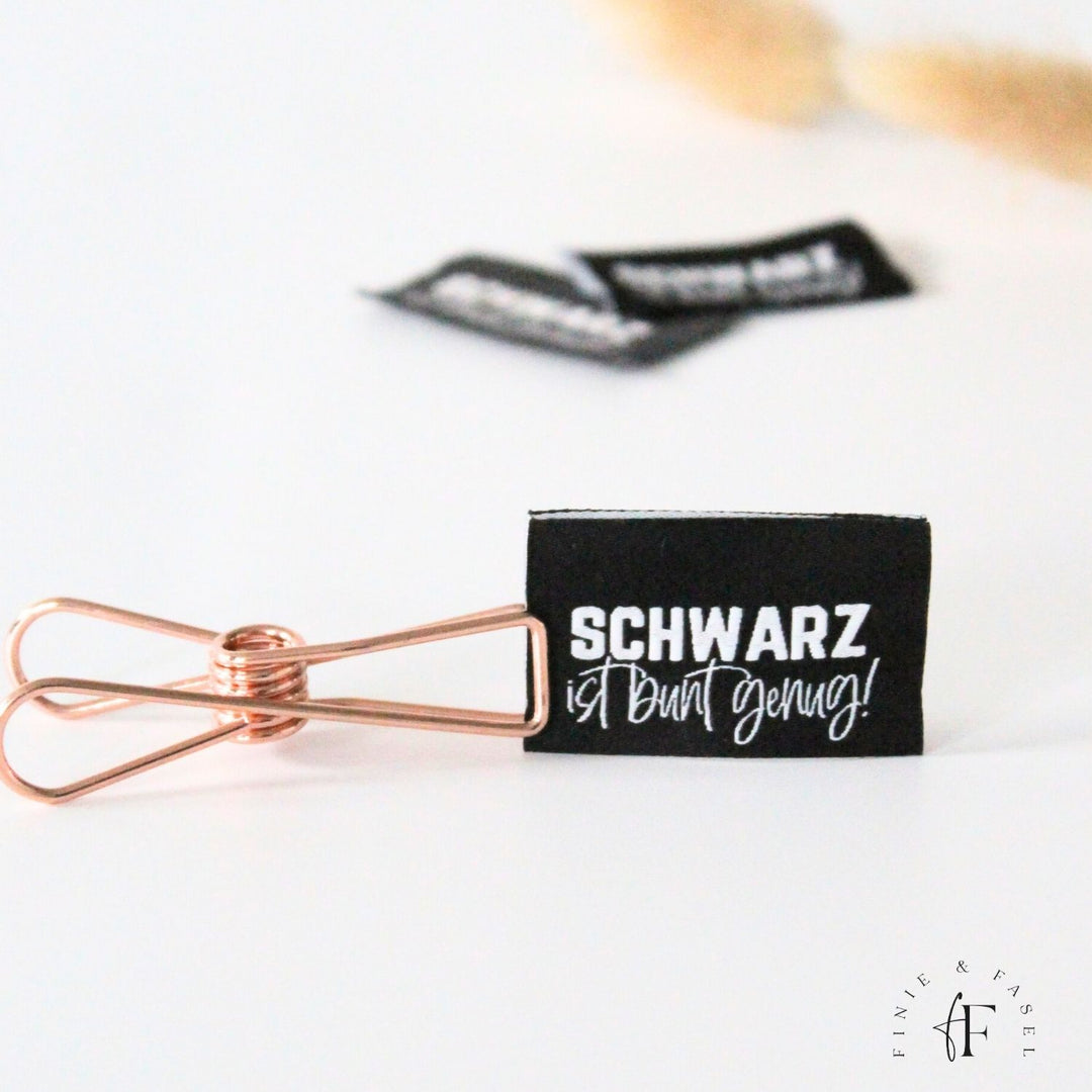 Weblabel schwarz "Schwarz ist bunt genug"