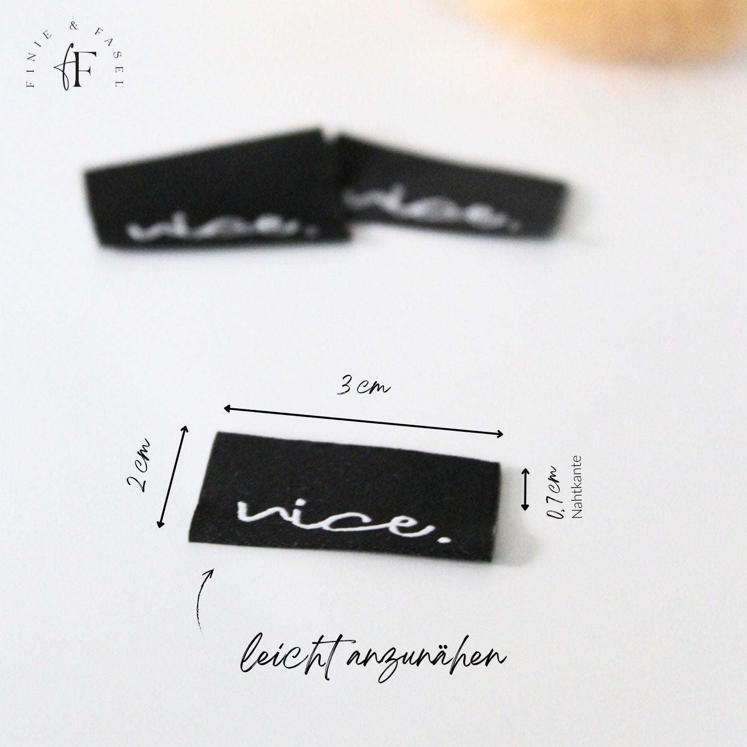 Weblabel schwarz "nice"