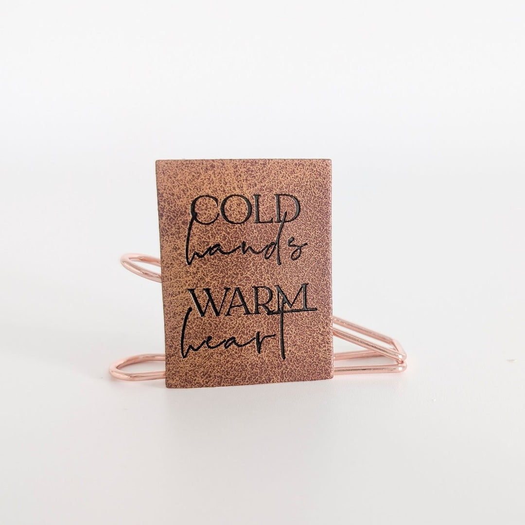 Kunstlederlabel "cold hands, warm heart"