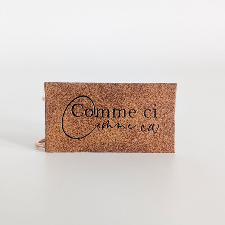 Kunstlederlabel "Comme Ci Comme Ca"