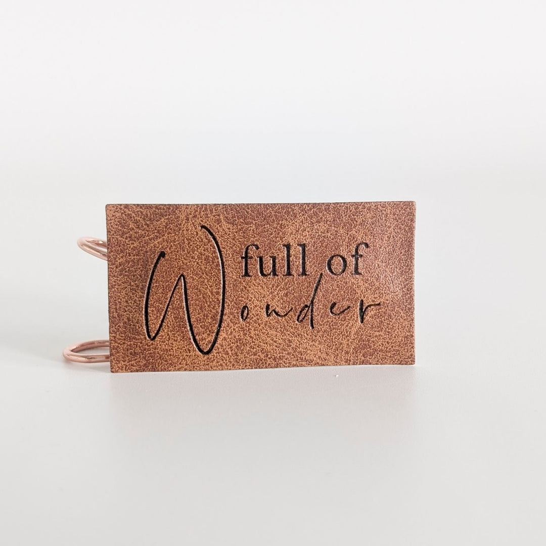 Kunstlederlabel "full of wonder"