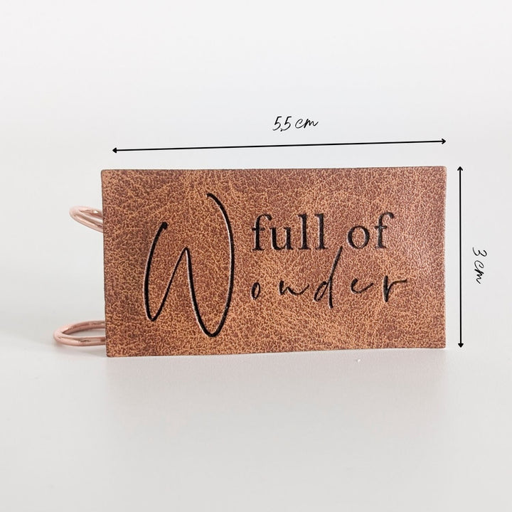 Kunstlederlabel "full of wonder"