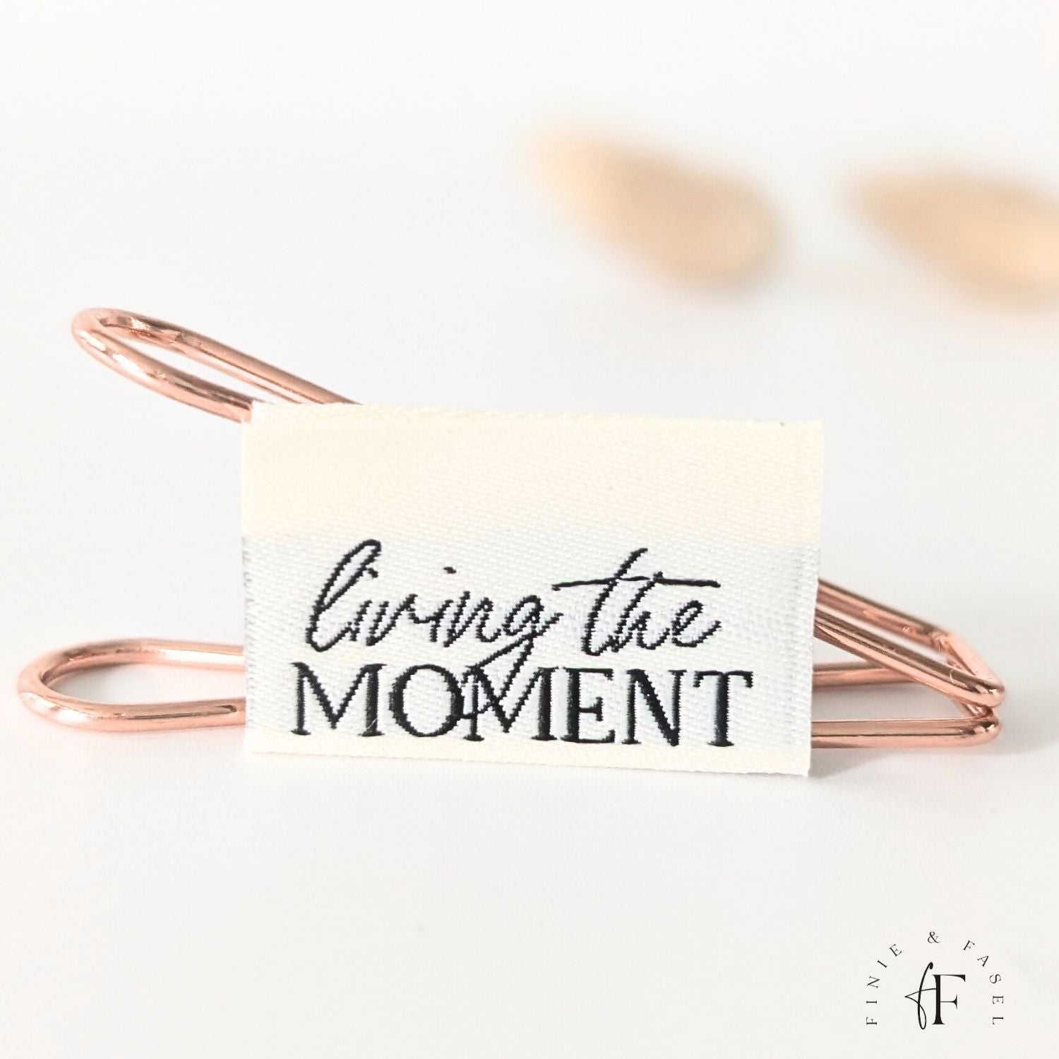 Weblabel Living the moment