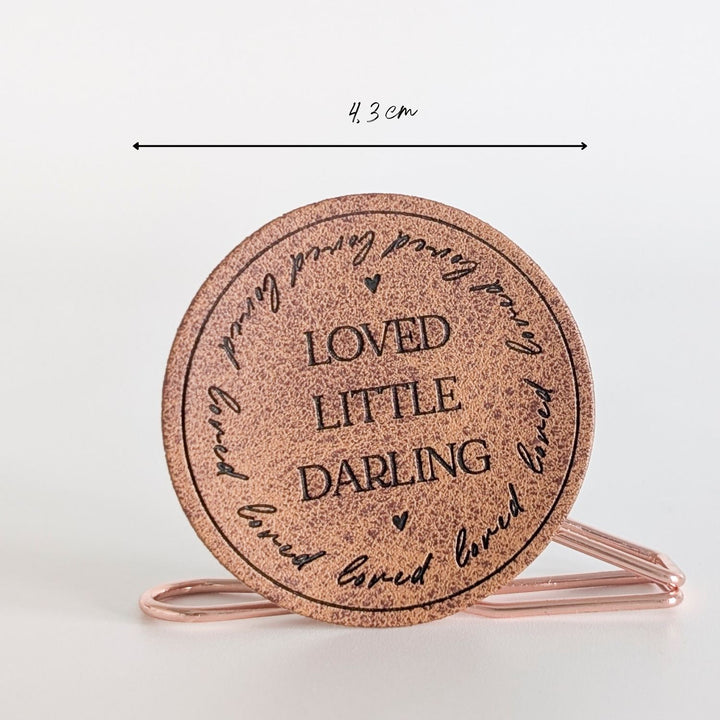 Kunstlederlabel "Loved Little Darling"