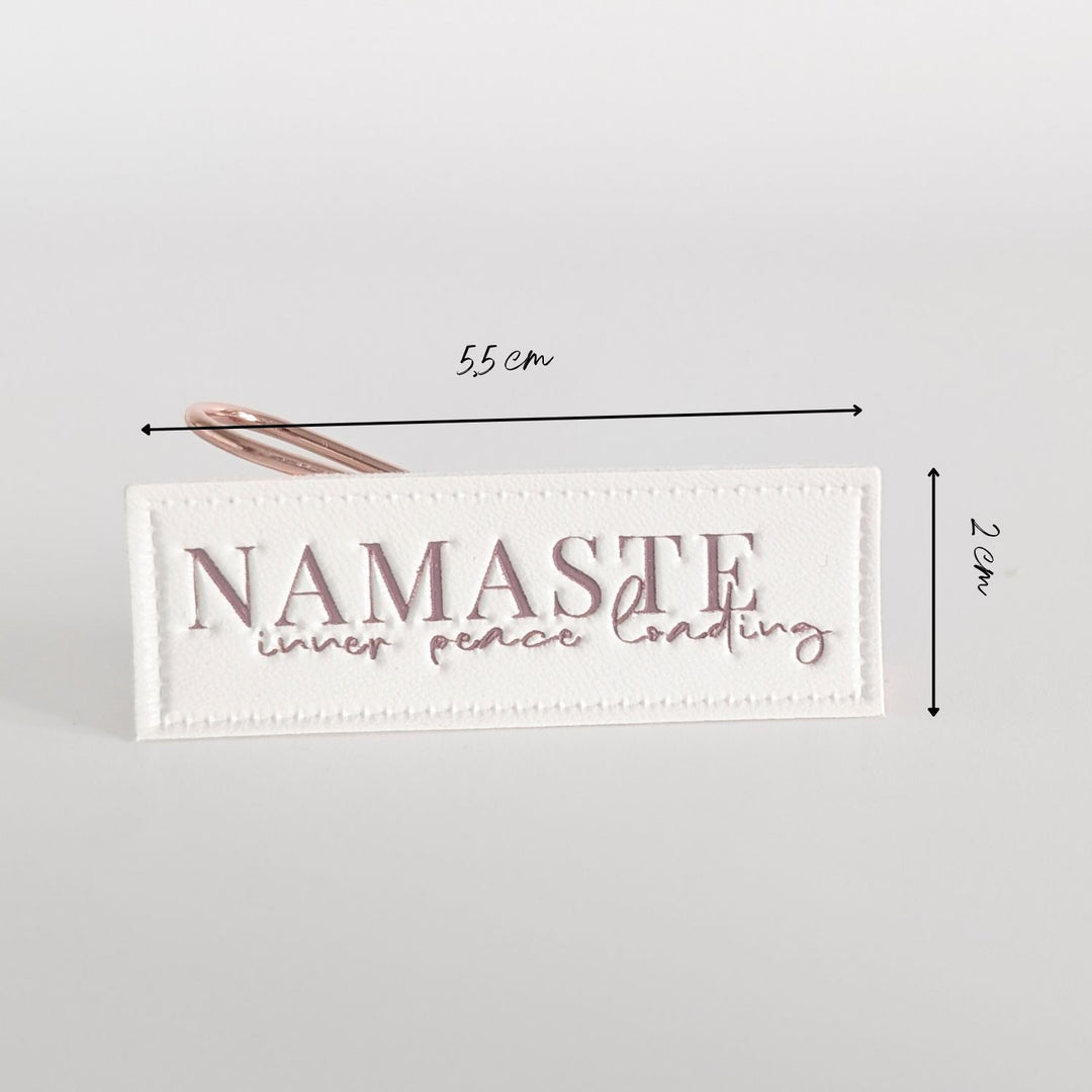 Kunstlederlabel weiß "Namaste"