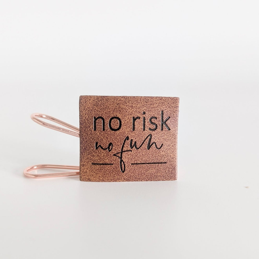 Kunstlederlabel "no risk, no fun"