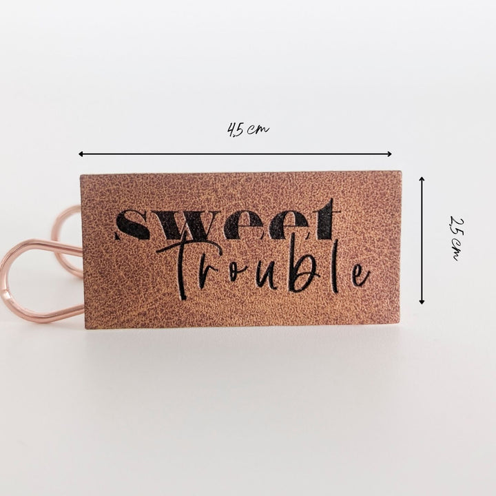 Kunstlederlabel "Sweet Trouble"
